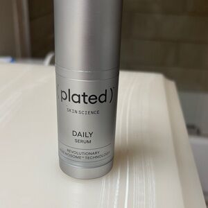 Plates Skin Science Daily Serum - New